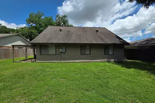 13719 Larkway Dr, Sugar Land, TX 77498 - Photo 27