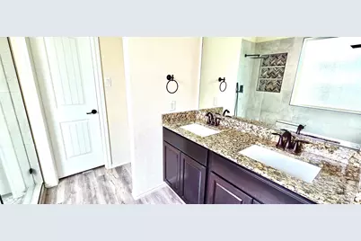 3031 Hawthorne Glen Lane, Dickinson, TX 77539 - Photo 23