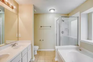 2011 Pinecreek Pass Ln, Katy, TX 77449 - Photo 11