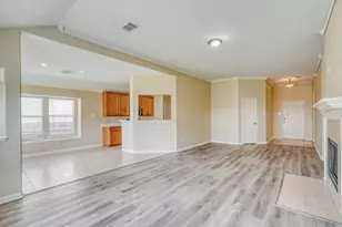 2011 Pinecreek Pass Ln, Katy, TX 77449 - Photo 5