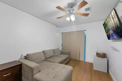 13835 Walnut Hollow Lane, Houston, TX 77082 - Photo 9