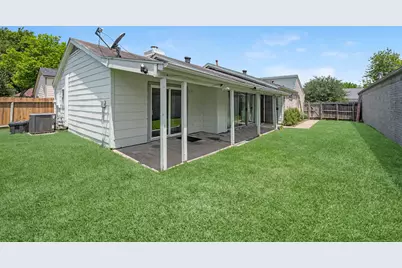 13835 Walnut Hollow Lane, Houston, TX 77082 - Photo 17