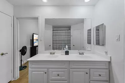 13835 Walnut Hollow Lane, Houston, TX 77082 - Photo 15