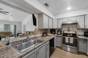 13835 Walnut Hollow Ln, Houston, TX 77082 - Photo 5