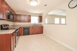 14315 Branchwater Ln, Sugar Land, TX 77498 - Photo 11