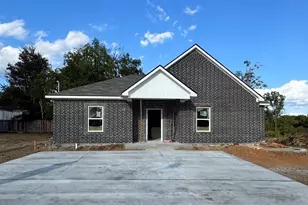 602 N Seventh St, Navasota, TX 77868 - Photo 1