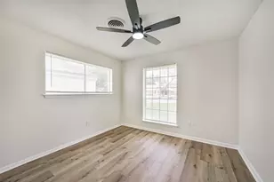 306 Red Bud Ln, Baytown, TX 77520 - Photo 13
