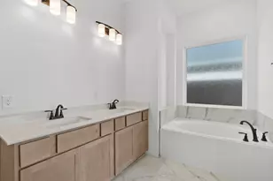4726 Crater Run Dr, Texas City, TX 77590 - Photo 15