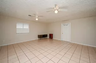 7407 W Fuqua Dr, Houston, TX 77489 - Photo 9