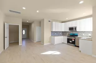 7754 Avenue J, Houston, TX 77012 - Photo 9