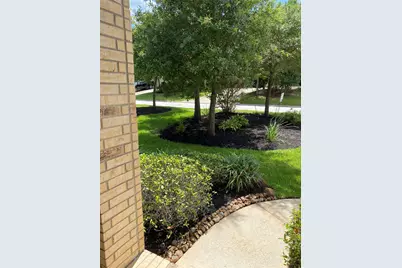 42 Black Swan Court, The Woodlands, TX 77354 - Photo 3