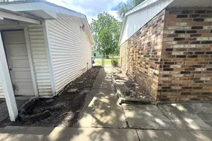 203 Franklin Rd, Wharton, TX 77488 - Photo 23