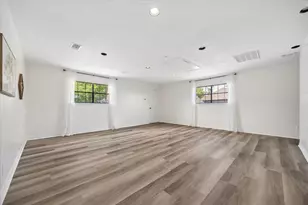 110 Shadow Wood Dr, Sugar Land, TX 77498 - Photo 27