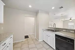 2635 Woodridge Cove Dr, Houston, TX 77087 - Photo 9