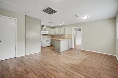 6500 Haden Drive, Hitchcock, TX 77563 - Photo 7