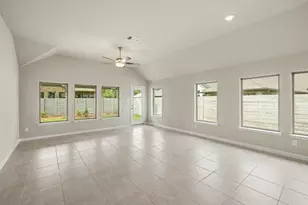 9157 Grand Jubilee Dr, Montgomery, TX 77316 - Photo 9