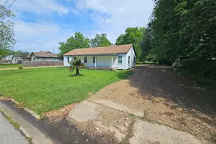 3009 Lincoln St, Liberty, TX 77575 - Photo 1