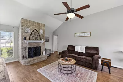 5213 Winding Brook Drive, Dickinson, TX 77539 - Photo 3
