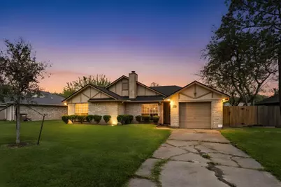 5213 Winding Brook Drive, Dickinson, TX 77539 - Photo 1