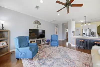 201 W Chatham Street, Bellville, TX 77418 - Photo 7