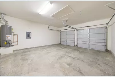 201 W Chatham Street, Bellville, TX 77418 - Photo 27