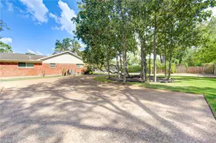 303 Isolde Dr, Houston, TX 77024 - Photo 31