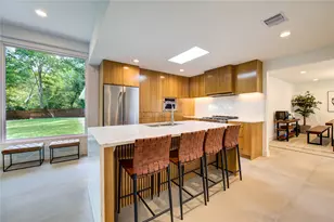 303 Isolde Dr, Houston, TX 77024 - Photo 11