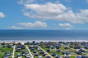 951 Clara, Crystal Beach, TX 77650 - Photo 21