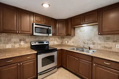 422 W Burleson Street, Wharton, TX 77488 - Photo 5