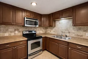 422 W Burleson St, Wharton, TX 77488 - Photo 5