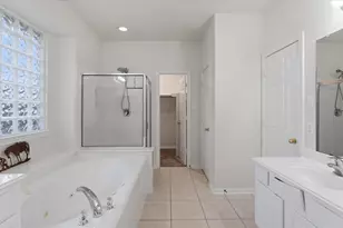 605 Pelican Harbour Dr, Texas City, TX 77590 - Photo 23