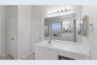 605 Pelican Harbour Drive, Texas City, TX 77590 - Photo 17
