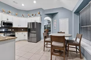 605 Pelican Harbour Dr, Texas City, TX 77590 - Photo 11