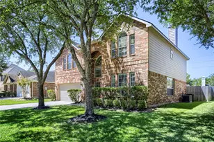 16315 E Amber Willow tr, Cypress, TX 77433 - Photo 9