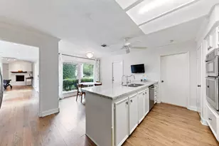 12210 Ravenmoor Dr, Houston, TX 77077 - Photo 15