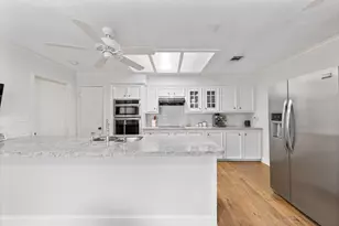 12210 Ravenmoor Dr, Houston, TX 77077 - Photo 17