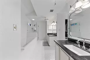 12210 Ravenmoor Dr, Houston, TX 77077 - Photo 21