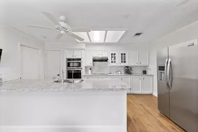 12210 Ravenmoor Drive, Houston, TX 77077 - Photo 17