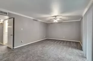 5005 Georgi Ln, Houston, TX 77092 - Photo 9