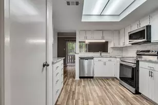 5005 Georgi Ln, Houston, TX 77092 - Photo 7