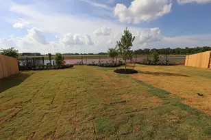 7722 Jade Crst Dr, Angleton, TX 77515 - Photo 11