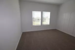 7722 Jade Crst Dr, Angleton, TX 77515 - Photo 5