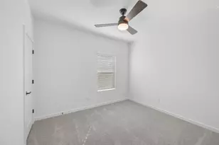 7722 Jade Crst Dr, Angleton, TX 77515 - Photo 17