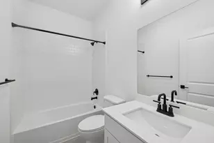 7722 Jade Crst Dr, Angleton, TX 77515 - Photo 17