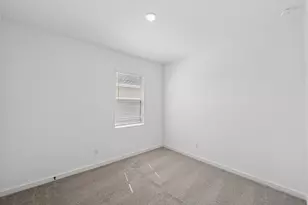 7722 Jade Crst Dr, Angleton, TX 77515 - Photo 23