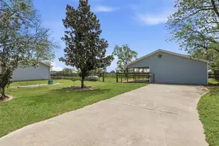 36455 Joe Loggins Rd, Hempstead, TX 77445 - Photo 27