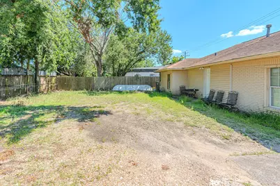 2125 Strawberry Road, Pasadena, TX 77502 - Photo 13