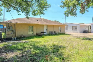 2125 Strawberry Rd, Pasadena, TX 77502 - Photo 15