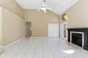 9306 Corner Oaks Ln, Houston, TX 77036 - Photo 25