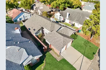 9306 Corner Oaks Lane, Houston, TX 77036 - Photo 3